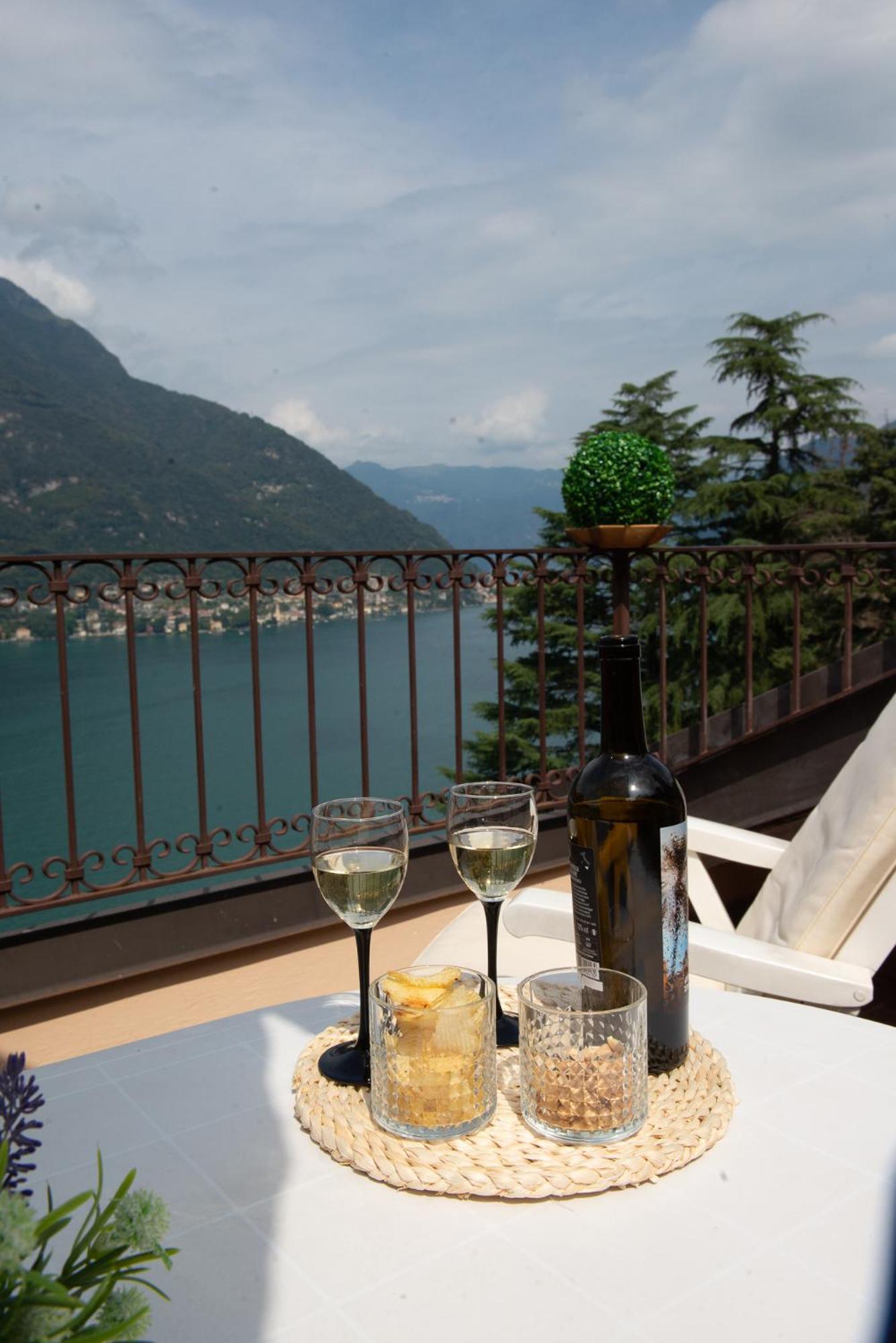 Appartamento "Bella Vista" Sul Lago Di Como Faggeto Lario Eksteriør bilde